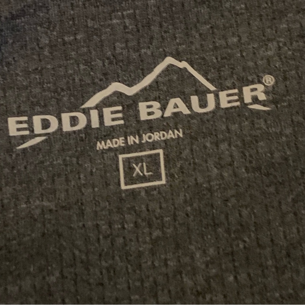 Eddie Bauer Gray Scoop Neck T-Shirt Top Sz XL (athletic type material) - Picture 8 of 10